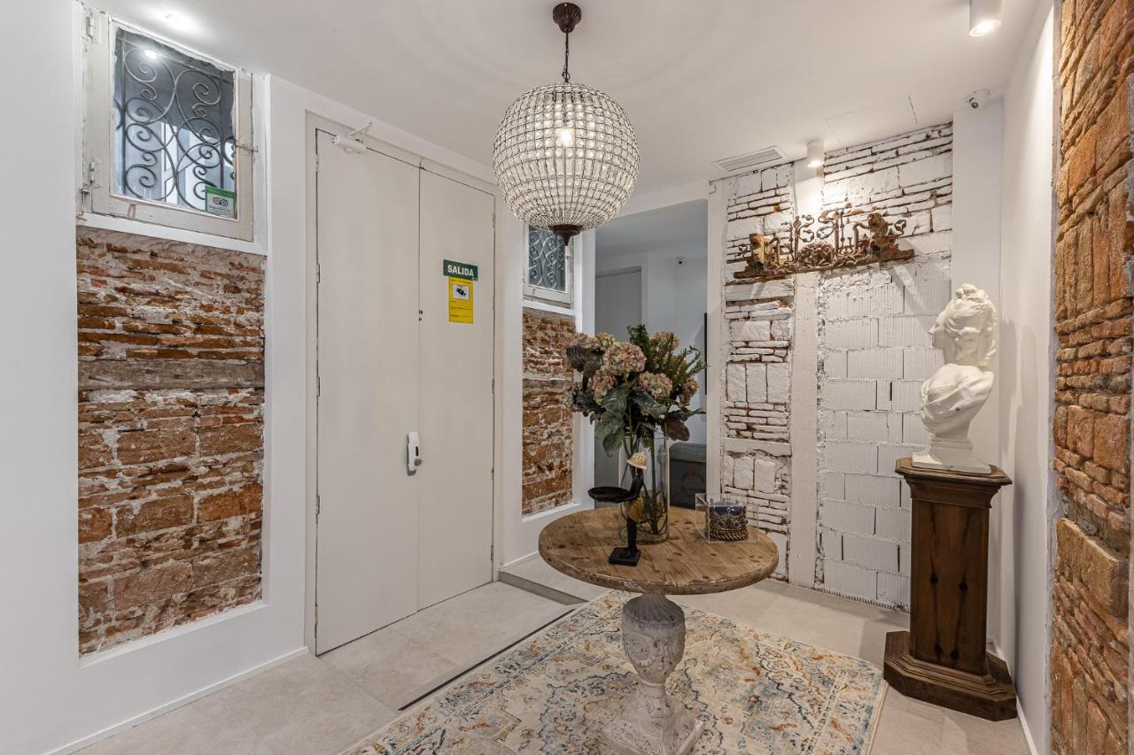 מדריד Queens House Chueca מראה חיצוני תמונה